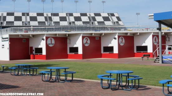 NASCAR SPRINT CUP SERIES GARAGES Daytona International Speedway Daytona Beach, Flórida